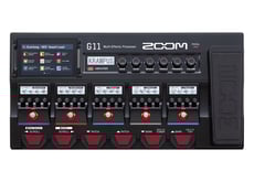 Zoom G 11 Guitar Multi Effect  - Pedalboard completa com um painel dedicado à modulação de amplificador, cinco stomp switches e pedal de expressão/volume, Interface touchscreen com LCD colorido e funções de drag and drop para uma ...