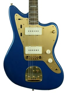 Fender SQ 40th Anniversary Jazzmaster Gold Edition LPB - Cor/Acabamento: Azul Lake Placid, Tecnologia: Corpo Sólido, Forma do corpo: Offset, Cordas: 6, Construção do pescoço: Parafuso no pescoço, Trastes: 21, 