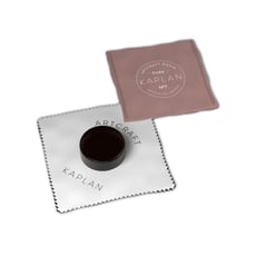 D´Addario  Kaplan KACR7 Artcraft Dark  - Opções escura e clara disponíveis, Embalada numa bolsa de flanela, Baixo pó, Formulada utilizando a receita original Kaplan doada por Ladislav Kaplan, Projetada e fabricada nos EUA nas instalações ...
