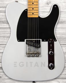 Fender 70th Anniv. Esquire WBL  - Corpo em Pinho assado (Roasted Pine), Braço em Maple, Escala em Maple, Perfil do braço: '50 Broadcaster® U, Raio do braço: 184.1mm (7.25), Escala: 648 mm (25.51), 