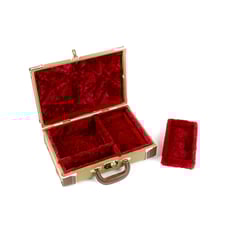 Fender  Mississippi Sax Harmonica Case Tweed - Mississippi Sax Harmonica Case da Fender® com espaço para até 18 harmónicas diatônicas e uma cromática., Tweed real com forro de algodão genuíno e extremidades de couro rematadas com o logotipo da ...