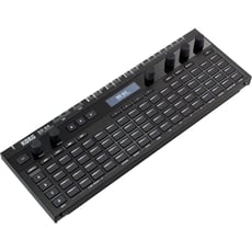 Korg  SQ-64  - Sequenciador de etapas polifônico com 4 faixas, 3 faixas de melodia com polifonia de 8 dobras e 16 padrões de 64 passos cada, Faixa de bateria com 16 subfaixas monofônicas, Matriz de 64 teclas com ...