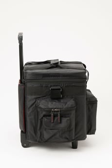 Magma  LP Bag 100 Trolley Black/Black - Bolsa Trolley Resistente para até 95 LPs, Construção reforçada do carrinho Magma e placa de base colada em 5 dobras, acolchoamento de 2,5 cm de espessura, Parede traseira acolchoada para proteger a...
