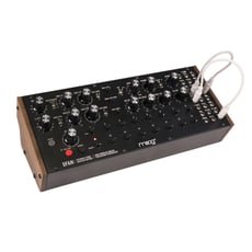 Moog DFAM  - Não há necessidade de patch. Qualquer um pode criar ritmos analógicos únicos e incríveis., Flexibilidade sonora desenfreada, para a inspiração percussiva de uma vida., Gama de geração de som ultrag...