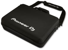 Pioneer DJ DJC-S9 BAG  - Dimensões externas (L x P x A): 455  x 380 x 140 mm (excluindo a pega), Dimensões internas (L x P x A): 435 x 340 x 120 mm, Material: Corpo moldado em EVA Durashock, Poliéster balístico preto, Reve...