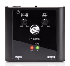 Reloop IPHONO 2  - O iPhono 2 da Reloop torna a digitalização de vinis de pó de armário uma brincadeira de criança., Essa interface de áudio USB torna possível conectar um toca-discos comumente usado ao computador pa...