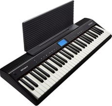 Roland GO:PIANO 61 <b>Piano Portátil</b> Preto USB Bluetooth - Piano Portátil Roland GO PIANO Preto com Porta USB e Bluetooth, 61 Teclas tamanho standard + 128 Vozes Polifonia + 40 Sons + Visor, Peso 4 kg + Colunas internas + Bluetooth + Funciona Pilhas + Esta...
