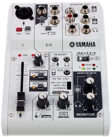 Yamaha AG-03  B-Stock - Mesa de Mistura Analógica Yamaha AG-03, 3 canais, Interface áudio USB, Função LOOPBACK, Alta resolução (24-bit 192kHz) de 2-faixas, Preamp microfone D-PRE, 