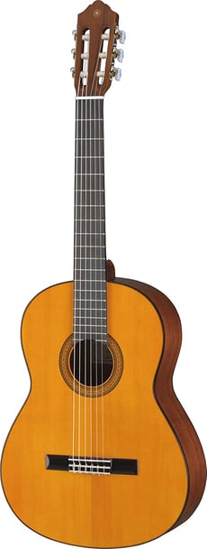 Yamaha CG102 NT  B-Stock - Spruce top, Verso e lados: Nato, Pescoço da Otan, Escala e ponte: Rosewood (Dalbergia latifolia), Escala: 650 mm (25,59 ), Cabeças de máquina cromadas, 