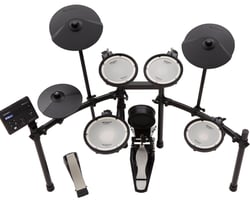Roland TD-07KV <b>Premium</b> E-Drum Double Mesh Head Kit  - Roland TD-07KV E-Drum Set Conjunto Bateria Double Mesh Head, 143 Sons + 25 Kits Preset + 25 User + Função COACH + Tarola PDX-8, Prato Choque CY-5 + Bombo KD-10 + Ride e Crash 12 Bluetooth + USB, CA...