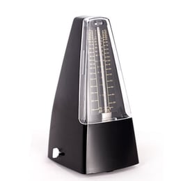 Aroma AM-707  - Metrónomo Mecânico Aroma AM-707, Tempo 40bpm - 208bpm, Divisões 0, 2, 3, 4, 6, Dimensões 203 x 100 x 117mm, Peso 445g, 