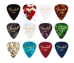 Fender 351 Shape Celluloid Medley Thin 12 Pack  - Pack de 12, Forma tradicional de palheta 351, Feito nos Estados Unidos., 