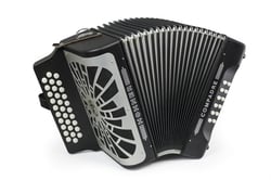 Hohner  Compadre Preta GCF Silver Grill - DIGITAL:	Não, INCLUI ESTOJO/SACO?:	Saco, CORREIAS:	Sim, CARREIRAS:	3, VOZES:	2, AFINAÇÃO:	G, 