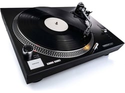 Reloop Rp-2000 MK2  - NOVO na versão MK2:, Painel superior recentemente desenvolvido e construção de carcaça reforçada, Botões metálicos retrabalhados com melhor sensação e resposta tátil, Campo de precisão com faixas s...