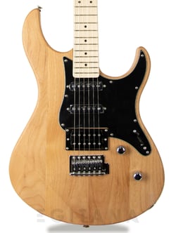 Yamaha Pacifica 112 VMX YNS  - Corpo em Alder (amieiro), Braço em Maple, Escala em Maple, Perfil do braço: C, Raio do braço: 350mm, Escala: 648 mm (25.5), 