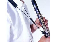 Correia para Clarinete Correia Clarinete BG C20E Correia Nylon, com reforço almofadado, cordão elástico, dois suportes em couro . Correia para Clarinete Correia Clarinete BG C20E Correia Nylon, com reforço almofadado, cordão elástico, dois suportes em couro .