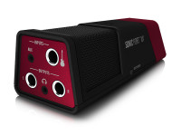 Line6 Sonic Port VX B-Stock
O Sonic Port VX da Line 6 é único interface que coloca literalmente o poder de um estúdio nas mãos do compositor. Com microfones de condensador incorporados e pré-amplificadores capazes de captar o com com uma nitidez e clareza impressionantes, é fácil desenvolver ideia e gravar músicas completas com várias pistas, quando e aonde quisermos.
Interface áudio iOS/MAC/PC 2-in/2-out, até 24-bit/48kHz, microfone de condensador, entrada de guitarra e entrada estéreo, saída de linha e para auscultadores, funciona com GarageBand e JAMMIT, compatível com a app Mobile POD
Line6 Sonic Port VX B-Stock
O Sonic Port VX da Line 6 é único interface que coloca literalmente o poder de um estúdio nas mãos do compositor. Com microfones de condensador incorporados e pré-amplificadores capazes de captar o com com uma nitidez e clareza impressionantes, é fácil desenvolver ideia e gravar músicas completas com várias pistas, quando e aonde quisermos.
Interface áudio iOS/MAC/PC 2-in/2-out, até 24-bit/48kHz, microfone de condensador, entrada de guitarra e entrada estéreo, saída de linha e para auscultadores, funciona com GarageBand e JAMMIT, compatível com a app Mobile POD